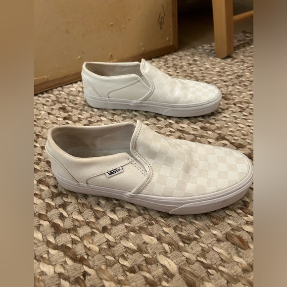 Checkered Slip-On Vans Shoes - Picture 6 of 9